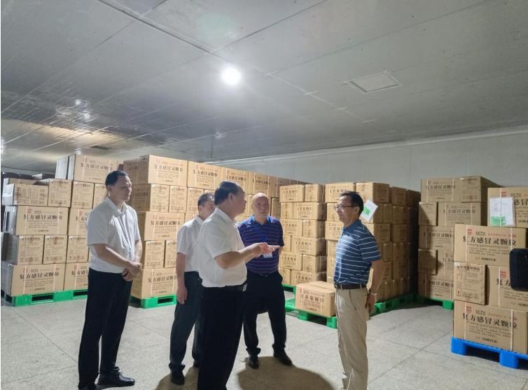 為企紓困解難，助推企業高質量發展來賓市人大常委會副主任、興賓區委書記周靈率隊到雙蟻藥業調研