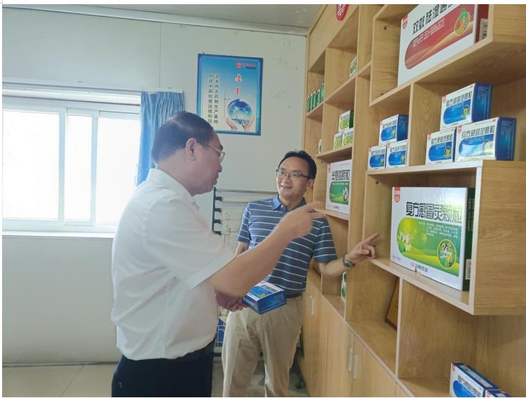 為企紓困解難，助推企業高質量發展來賓市人大常委會副主任、興賓區委書記周靈率隊到雙蟻藥業調研