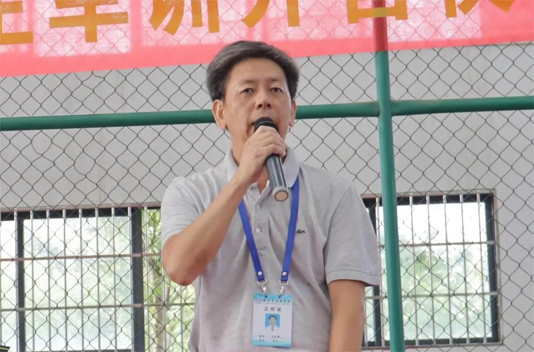 秋風(fēng)送爽，蟻心送愛，情暖人心