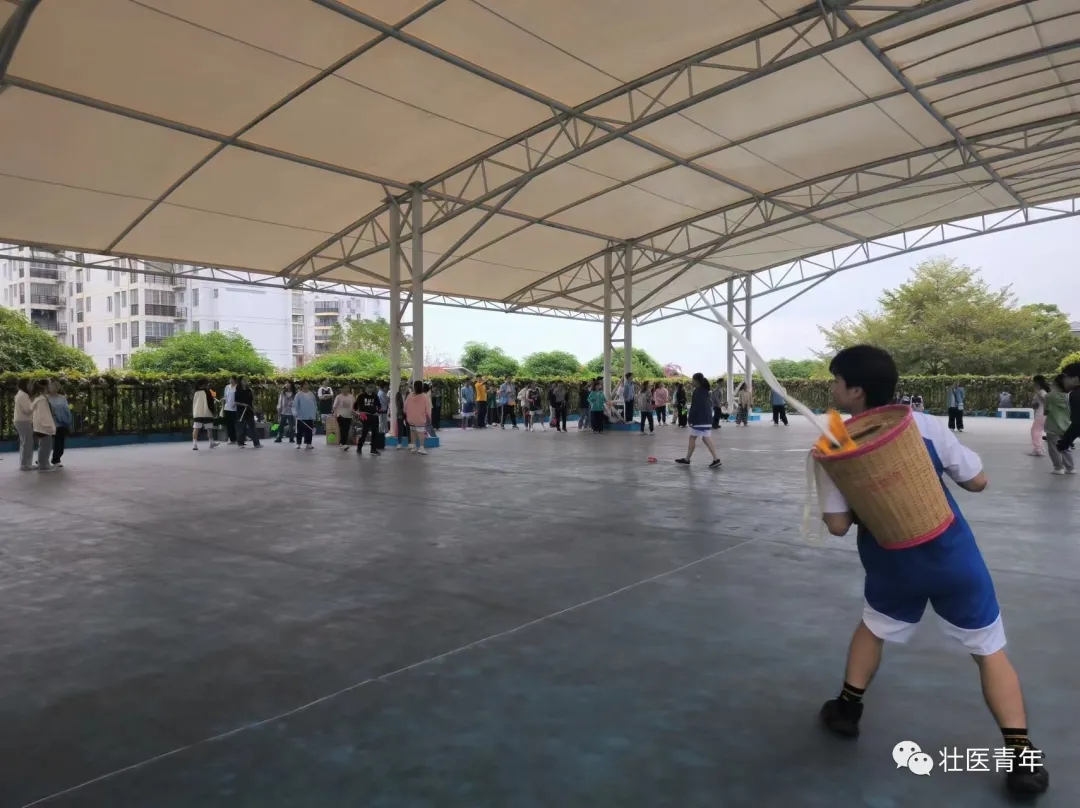 熱烈祝賀壯醫藥學院“雙蟻杯”大學生趣味運動會圓滿成功
