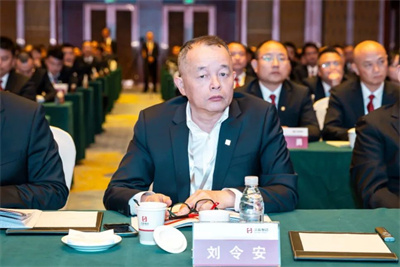 熱烈祝賀漢森制藥2024年度營(yíng)銷(xiāo)工作會(huì)議勝利召開(kāi)