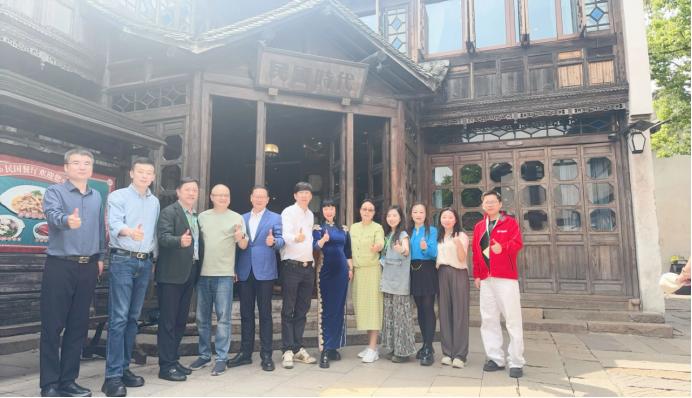 熱烈祝賀四美星耀未來校長(zhǎng)張新婷榮獲“西湖獎(jiǎng)?中國(guó)醫(yī)藥巾幗影響力人物”